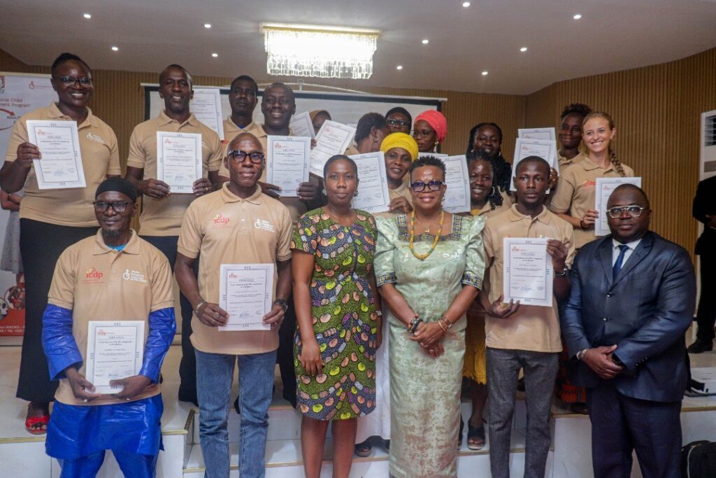 Graduation of new facilitators in Ivory Coast